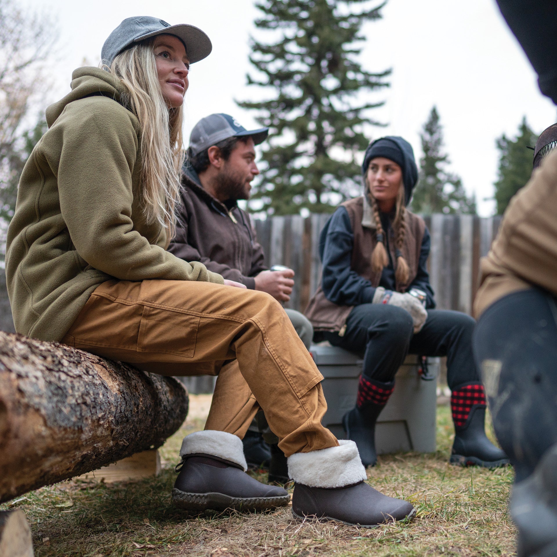 Muck Women's Wm2900 In Brown/Cream