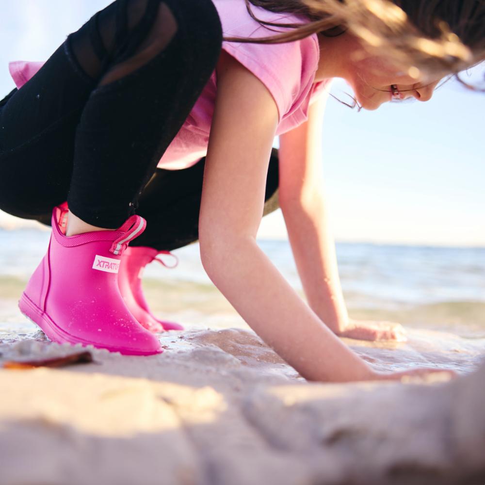 Xtratuf   Kids'  Adb Ankle Deck Boot Pink M