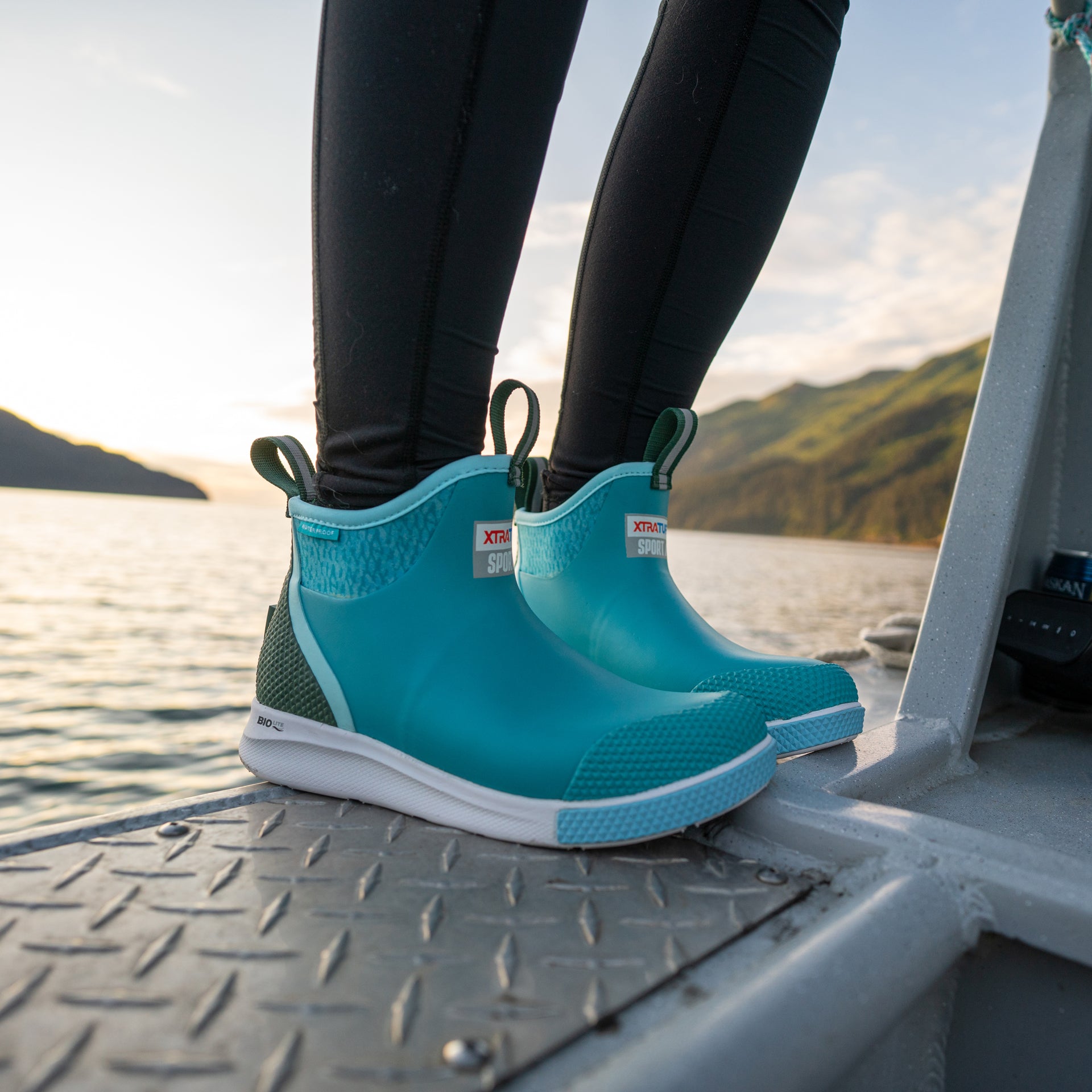 Xtratuf Women's  6" Adb Sport M Ankle Deck Boot Sport Women In Teal
