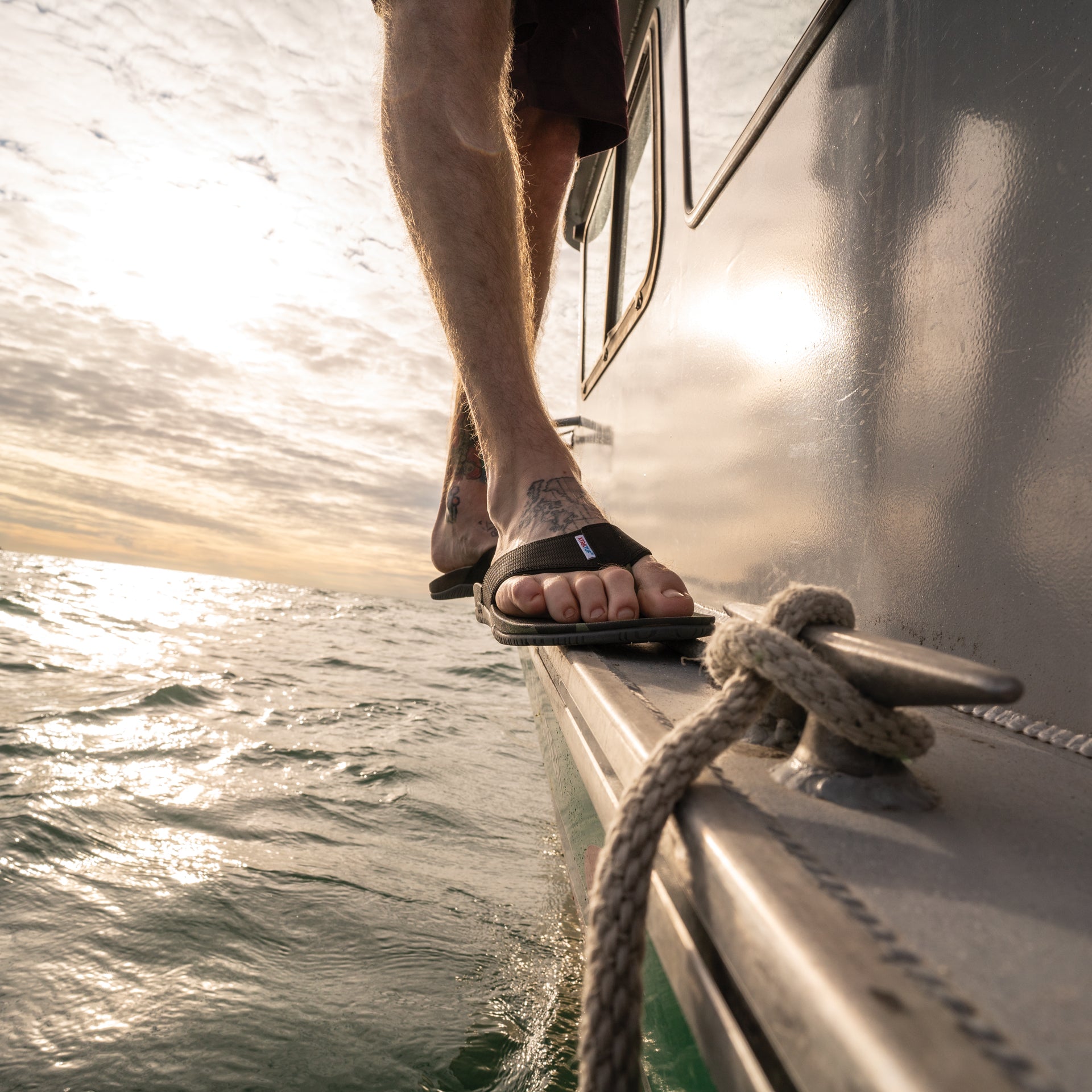 Xtratuf Men's  Auna Sandal M Auna Men In Black/Camo