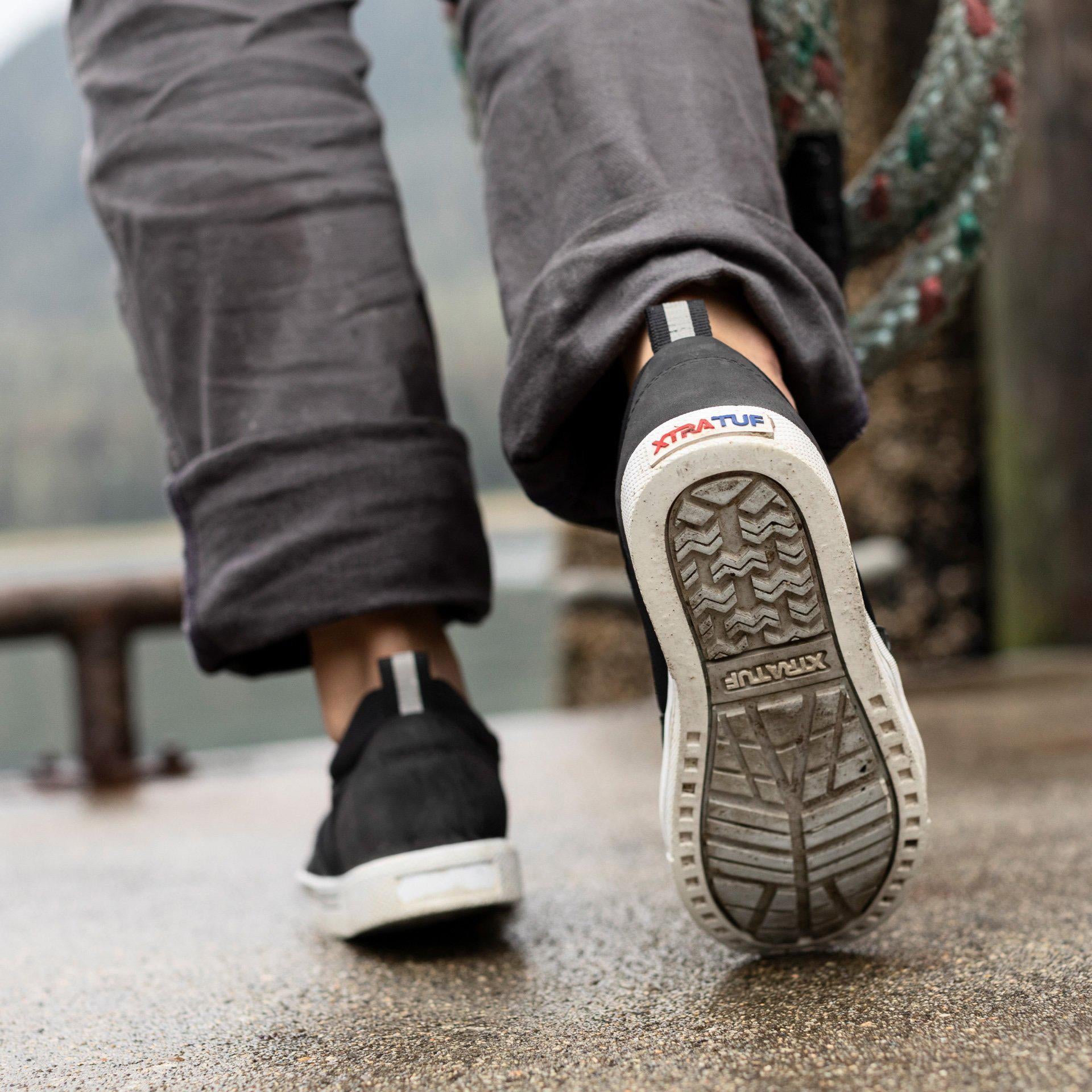 Xtratuf Women's S Topwater Slip-On Topwater Black M