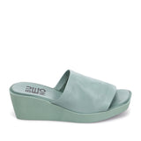 Bueno Women's Finley Platform Sandal in Seafoam