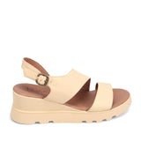 Bueno Women's Gianna in Chick