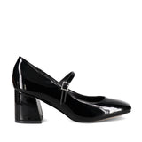 Calvin Klein Women's Jatlee in Black