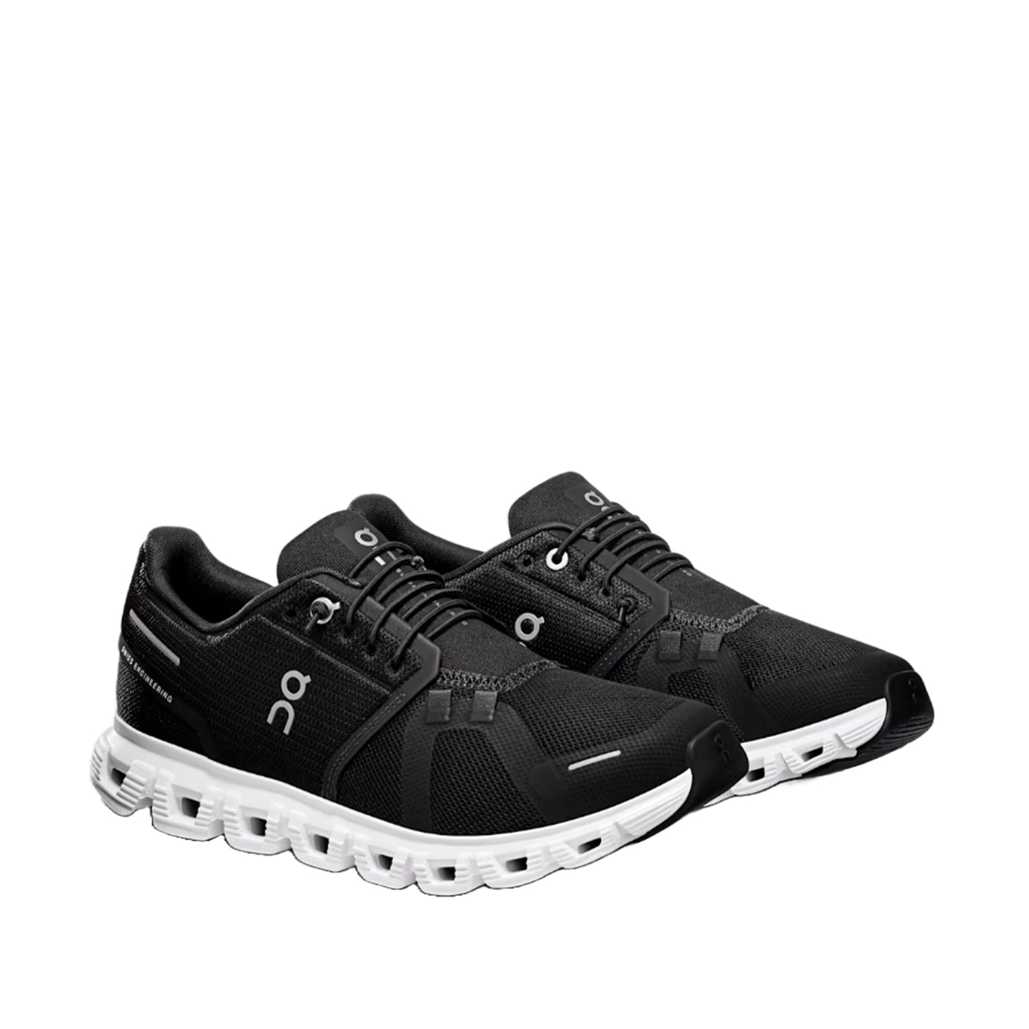 On Running Women's Cloud 6 in Black/White
