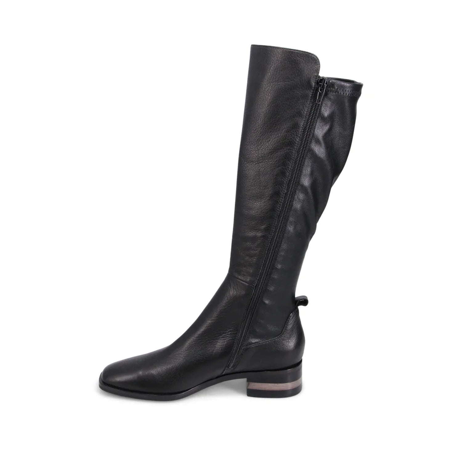 Django & Juliette Women's Foxx in Black
