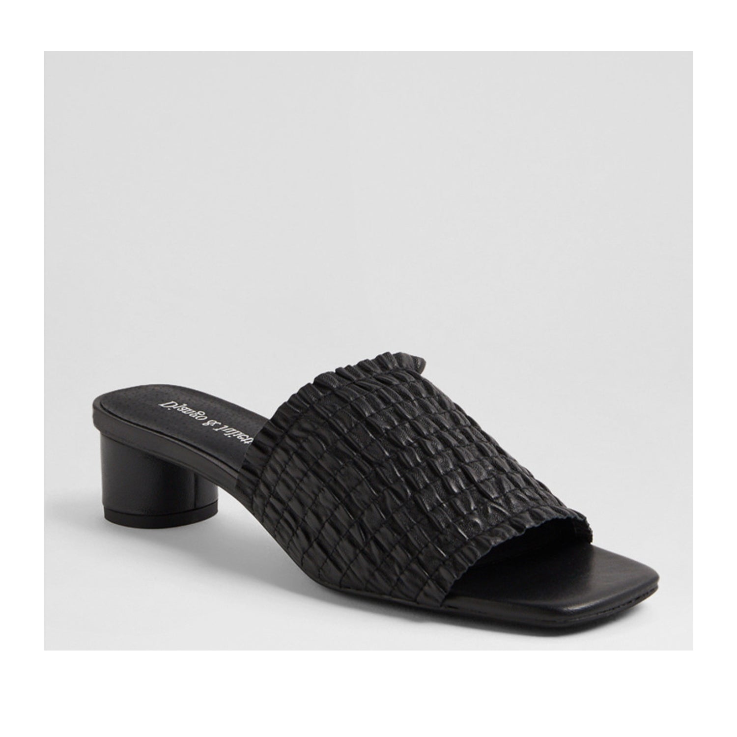 Django & Juliette Women's Hailin in Black