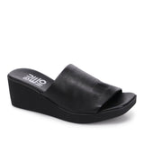 Bueno Women's Finley Platform Sandal in Black