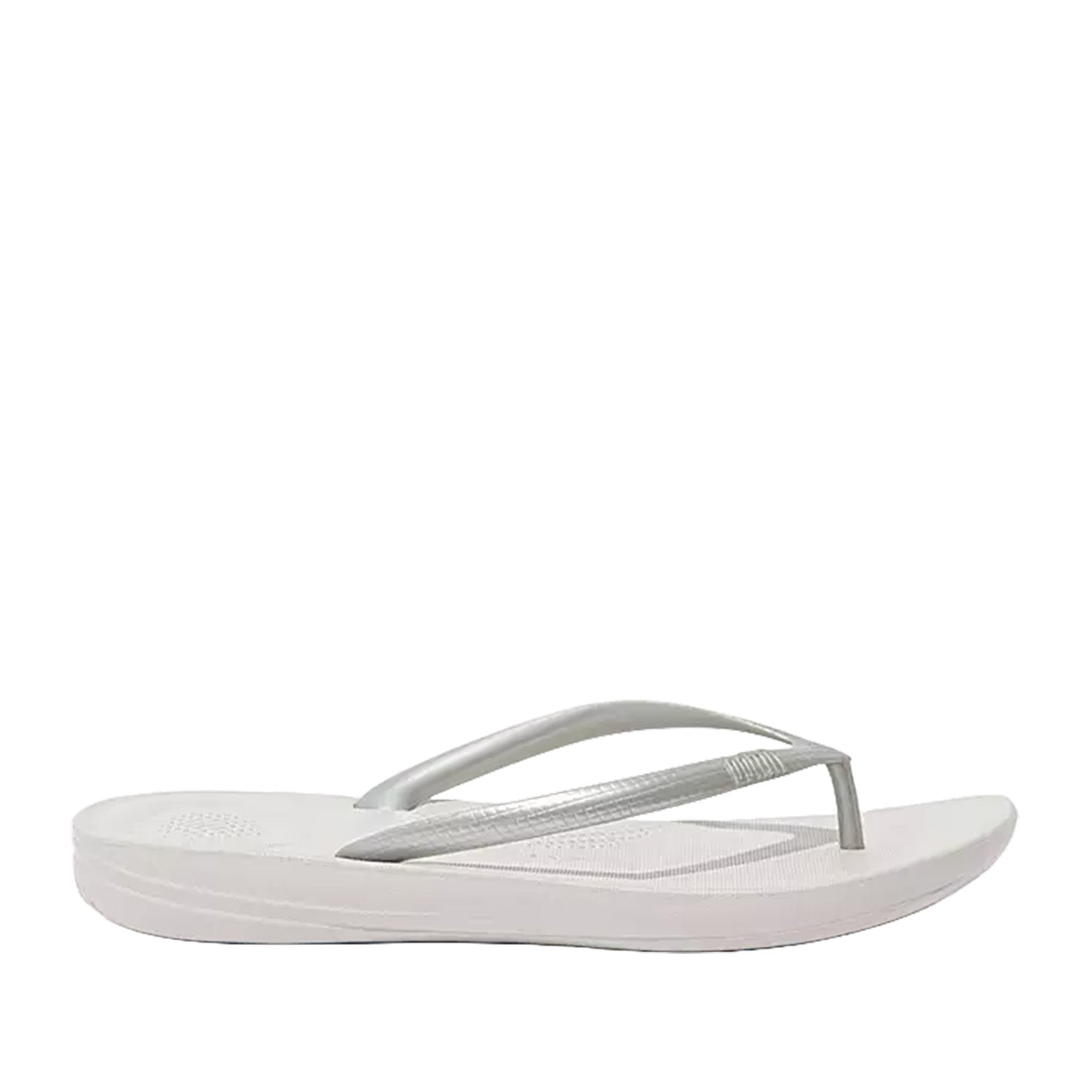 Fitflop Women's IQushion Ergonomic Flip Flop in Silver