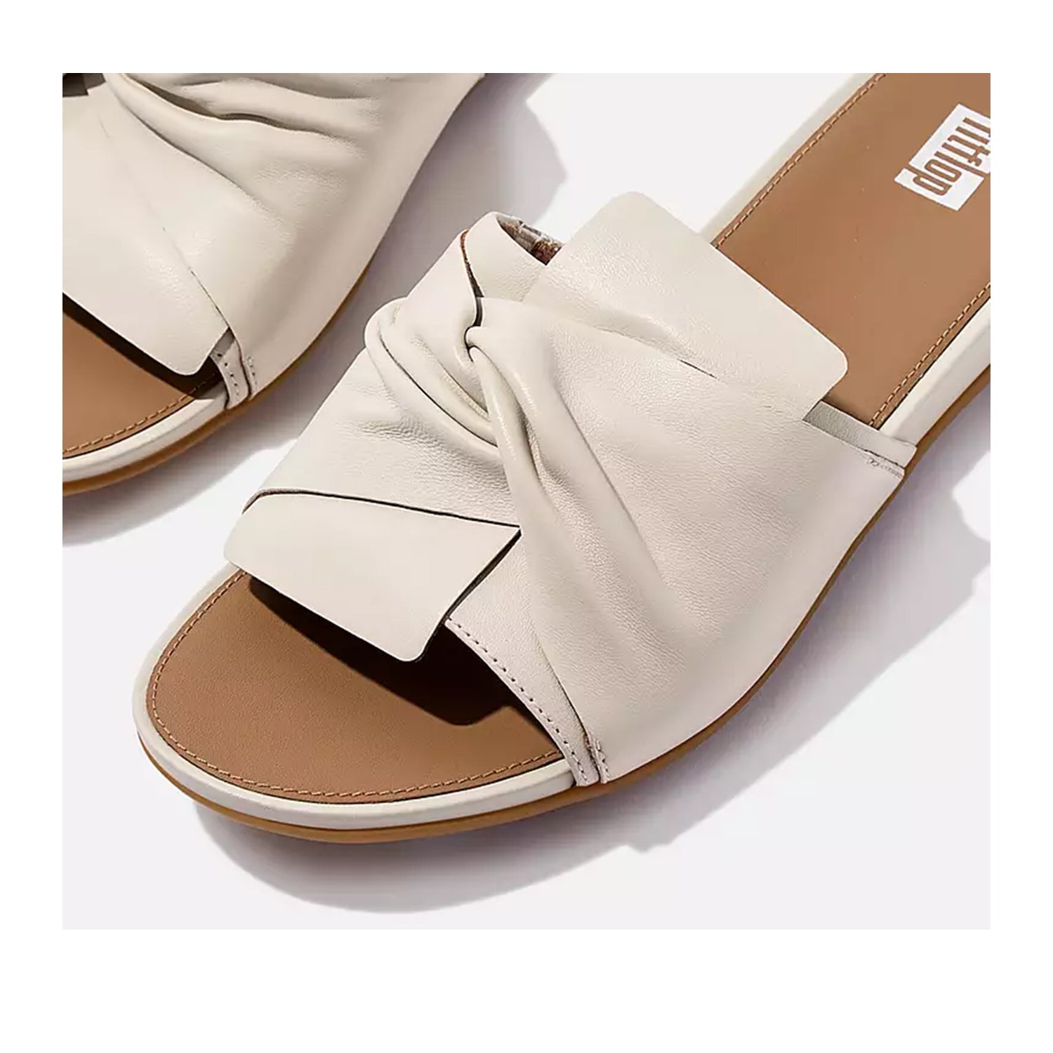 Fit Flop Women's Gracie Soft Twist Leather Slides in Beige