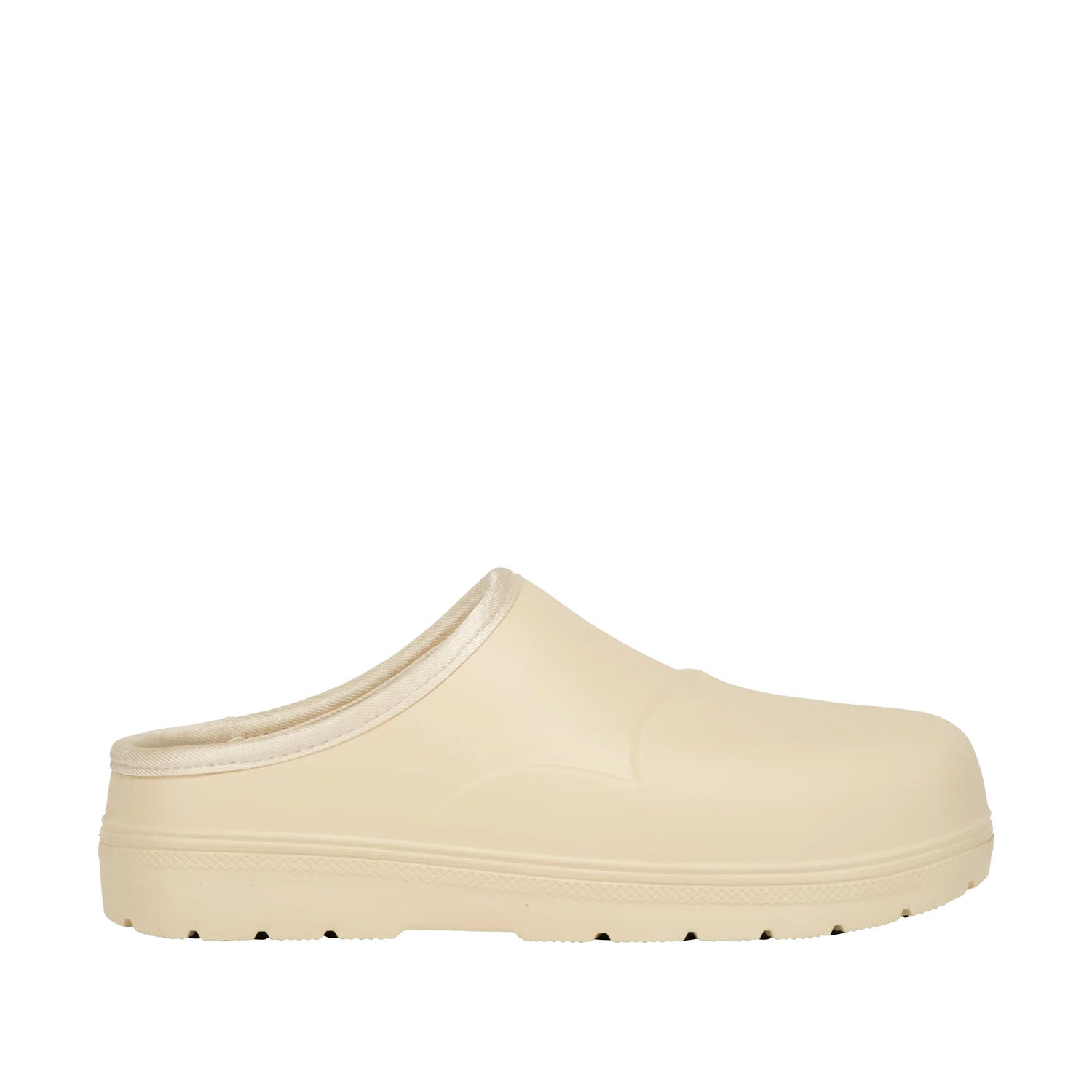 Fubuki Nozawa in Sand