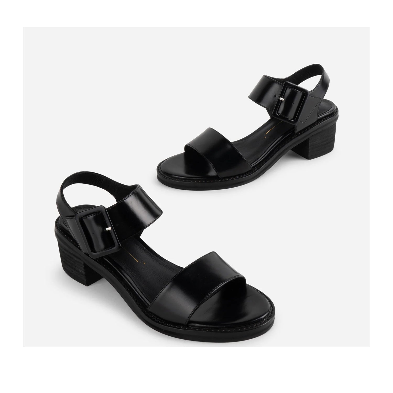 Intentionally Blank Women's Mazzy in Black