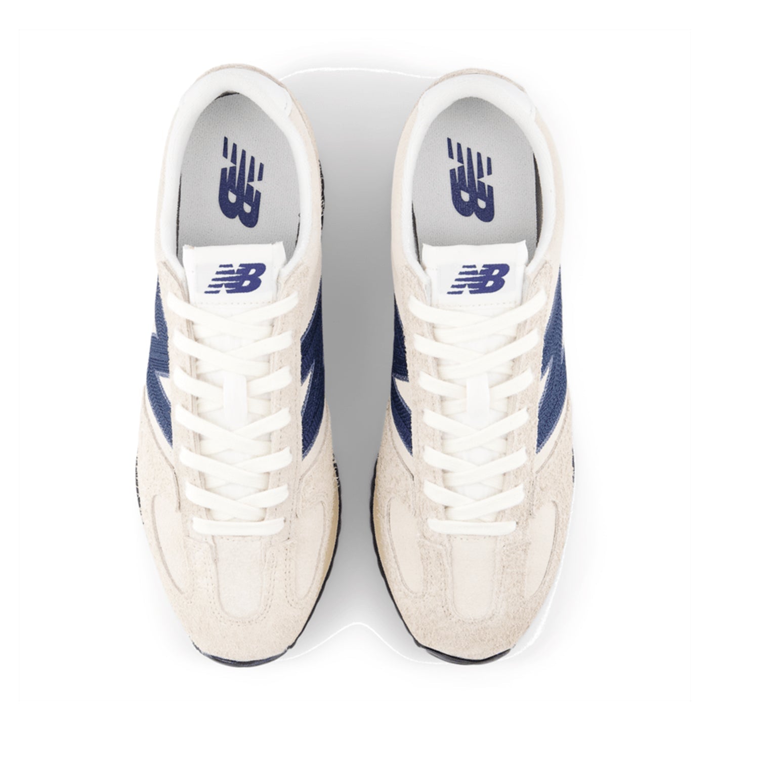 New Balance Unisex 471 in Timberwolf/Angora/Vintage Indigo