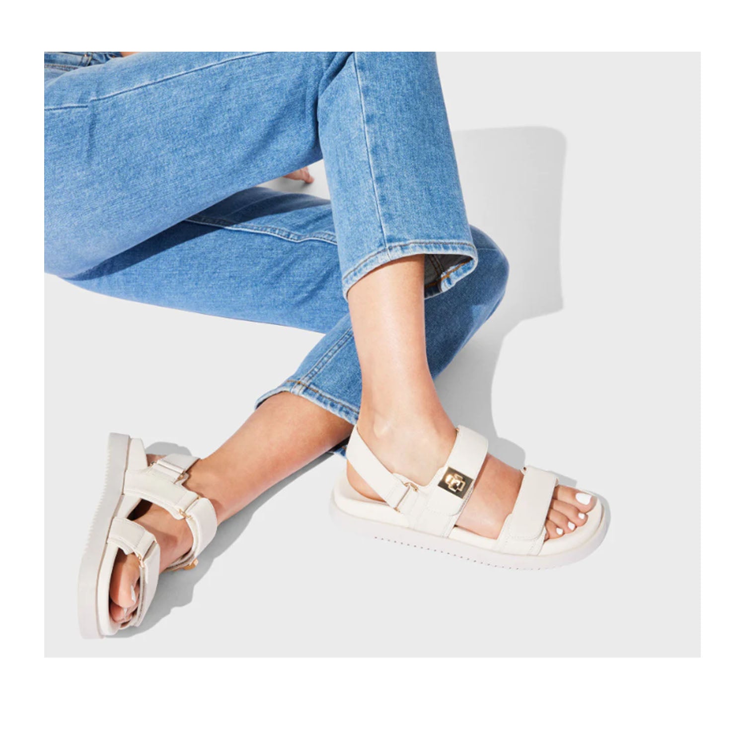 Steve Madden Women's Mona in Bone