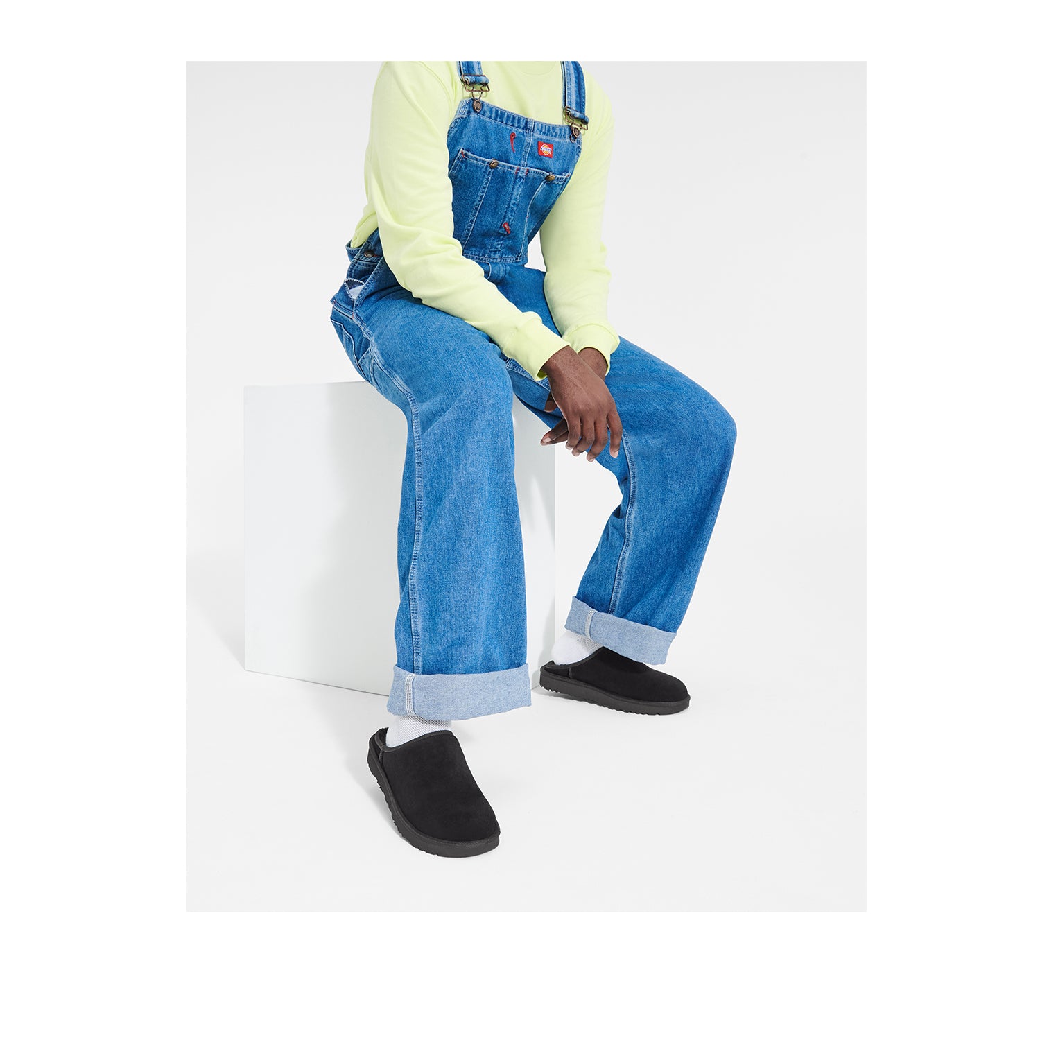 UGG Men's Classic Slip-on in Black