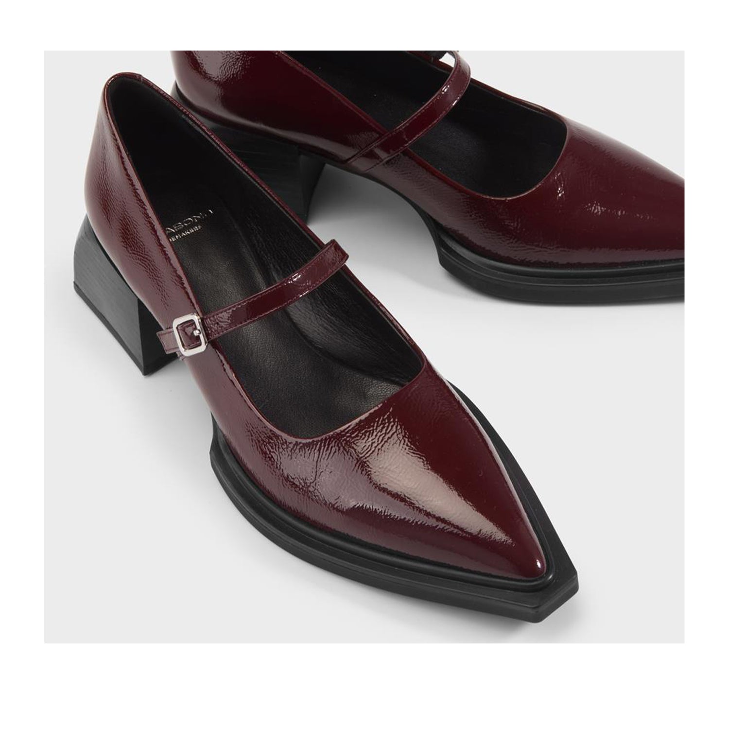 Vagabond Women's Vivian in Cherry