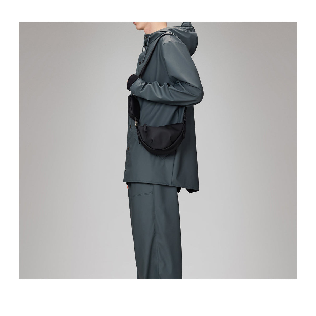Rains Valera Shoulder Bag Mini W3 in Black