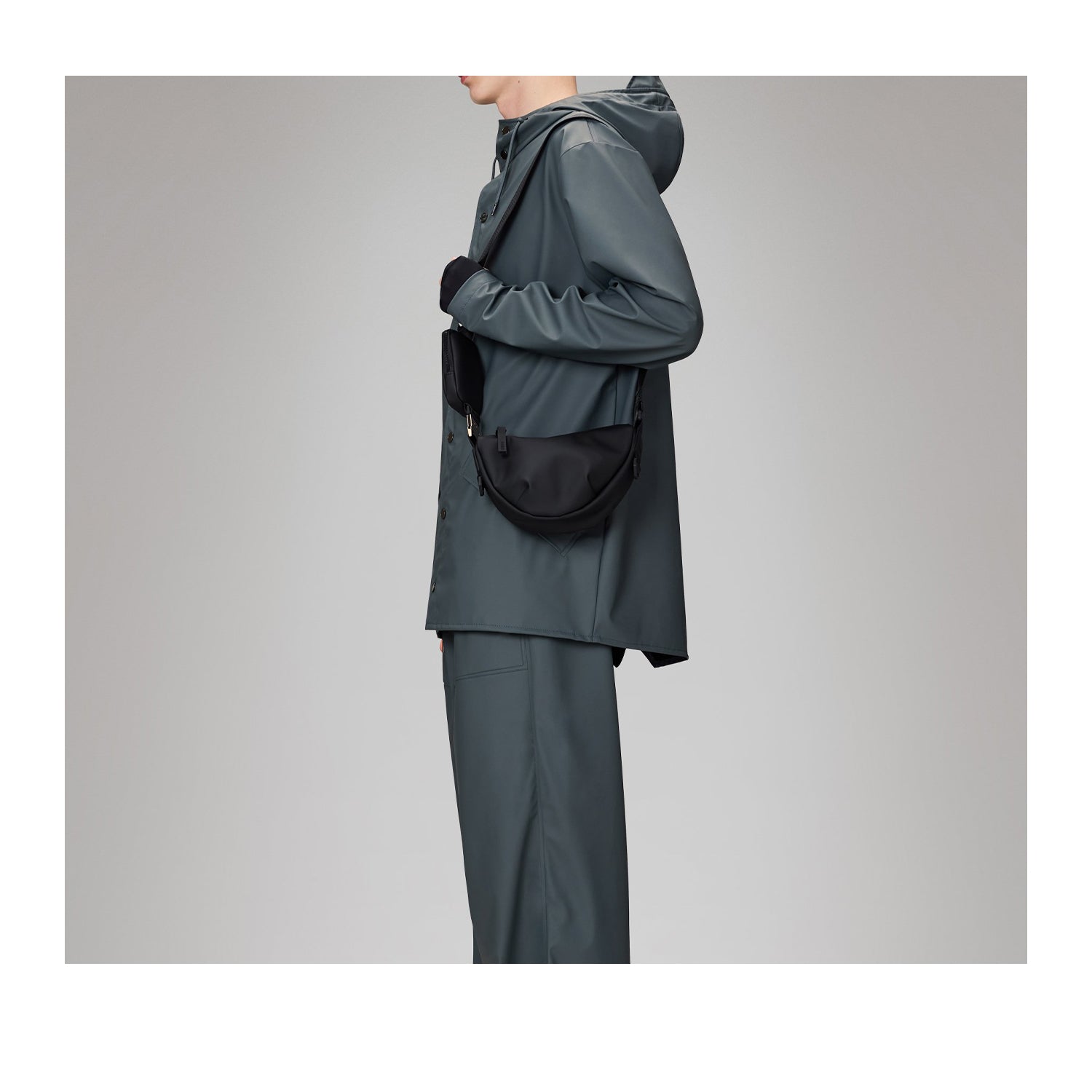 Rains Valera Shoulder Bag Mini W3 in Black