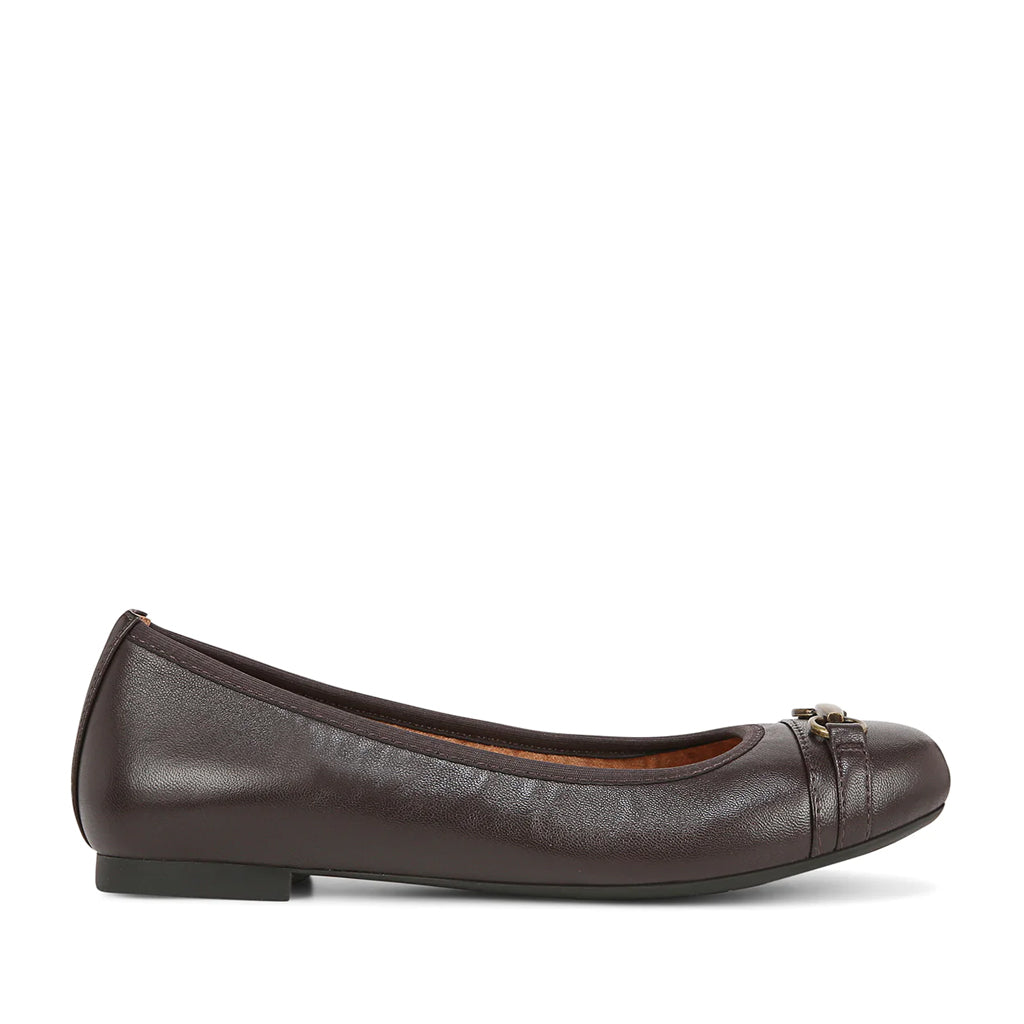 Vionic Women's Delanie Flat in Chocolate